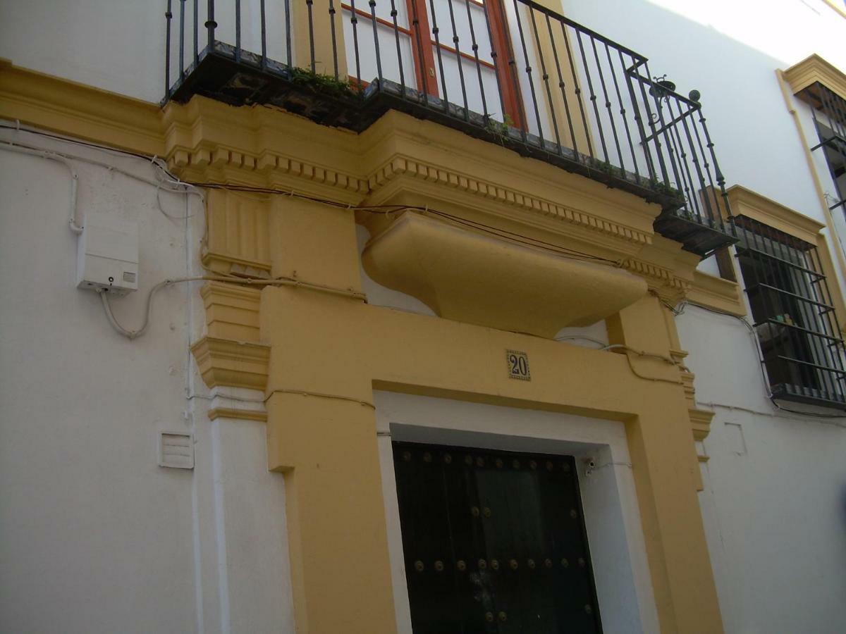 Casa De Tintes Apartment Севиля Екстериор снимка