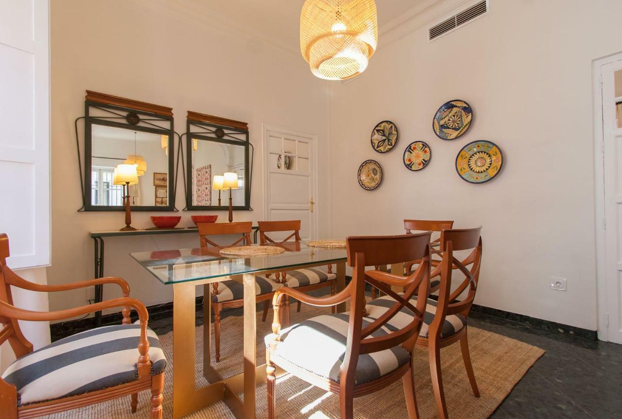Casa De Tintes Apartment Севиля Екстериор снимка